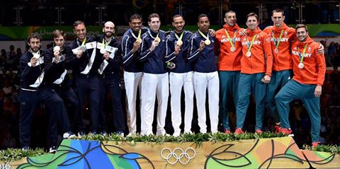 podium-epee-hommes-equipes