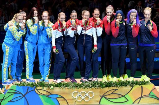 sabre-femmes-equipes-podium